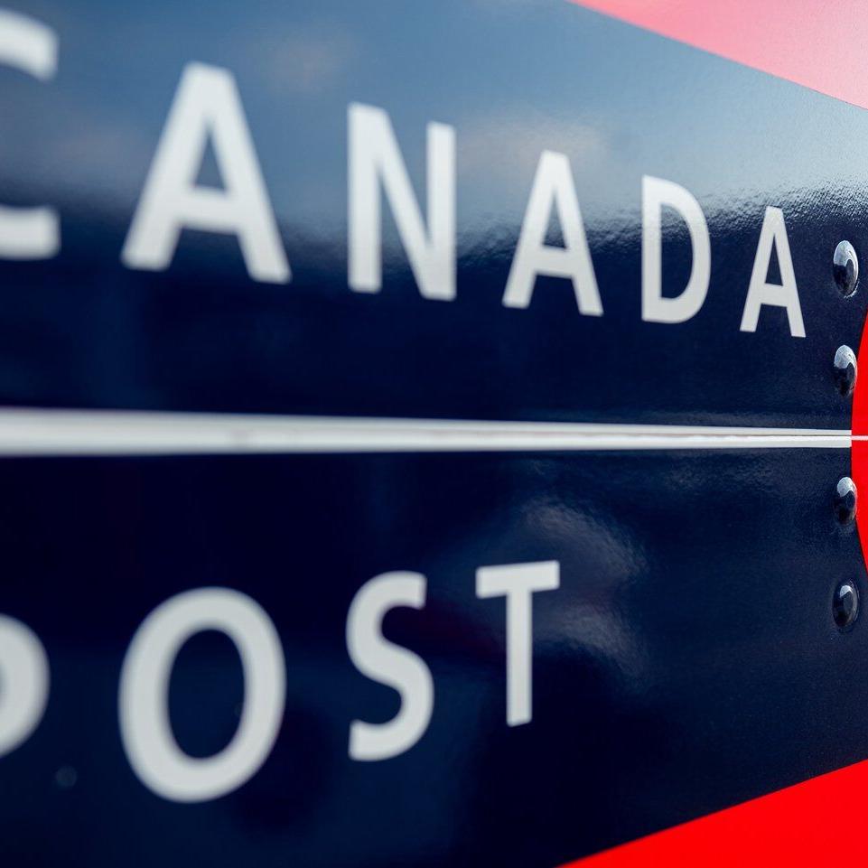 Canada Post quarterly loss tops $300M as strike hits second week — and rivals step in